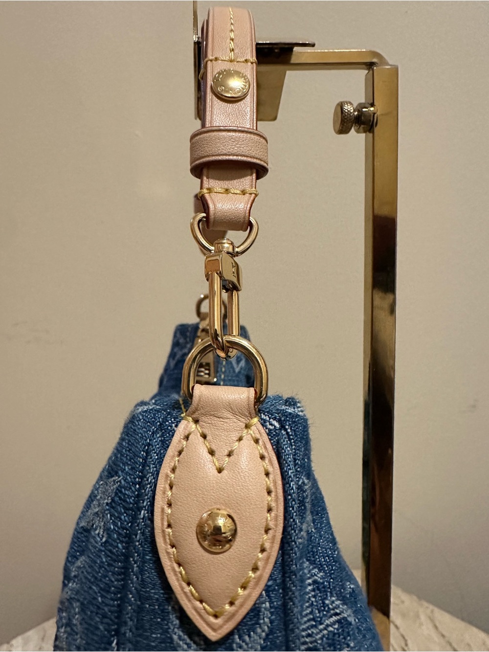 Louis Vuitton Pochette Valley in Denim Monogram - Picture 9 of 14